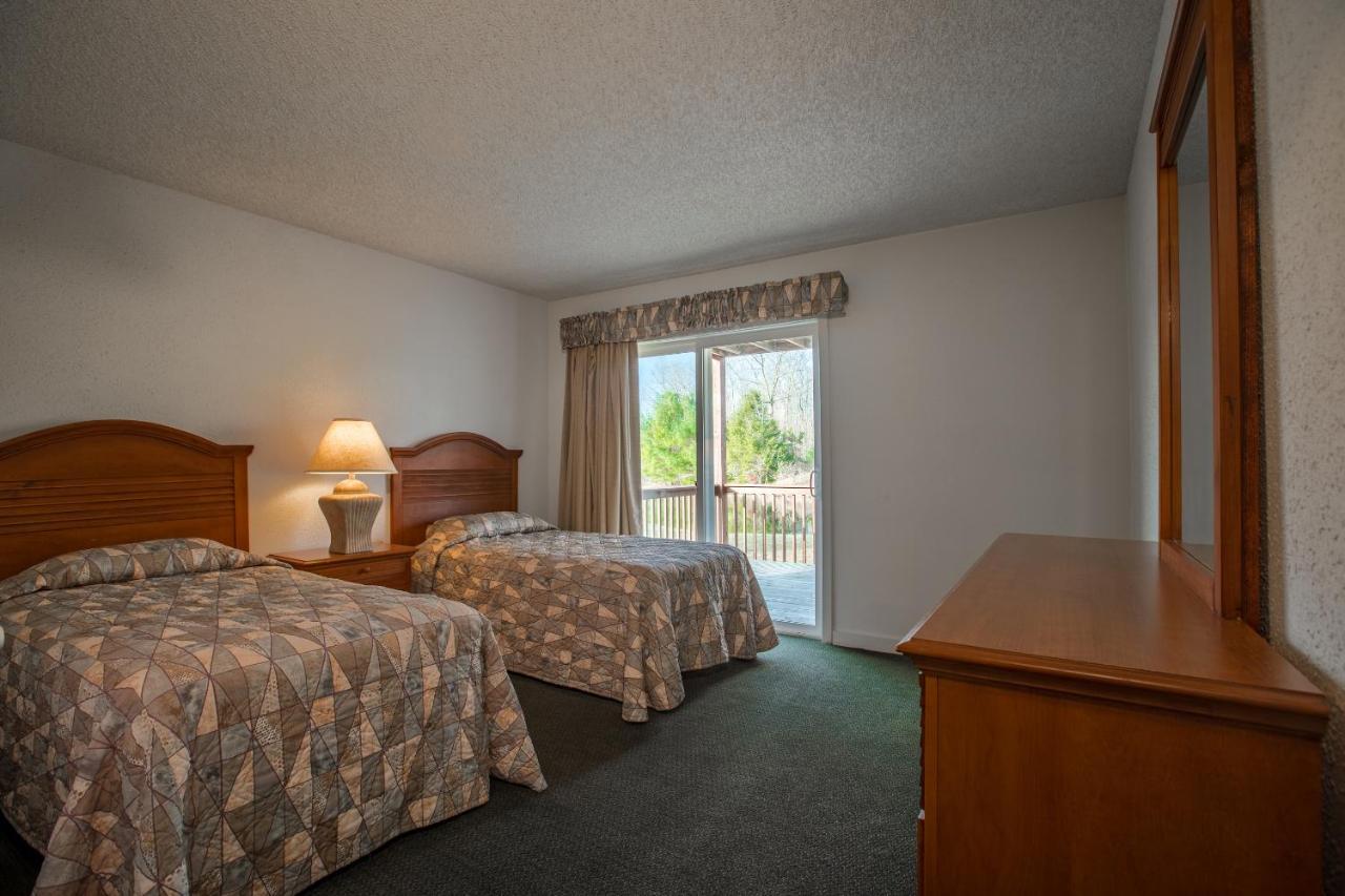 Hotel Crown At The Poconos 3*
