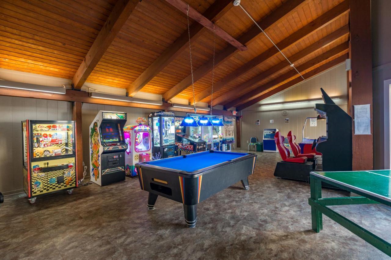 Hotel Crown At The Poconos 3*
